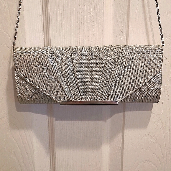 Silver Sparkle Clutch - Picture 2 of 6